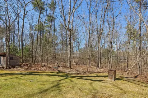 11 Lincoln Drive Raymond NH 03077