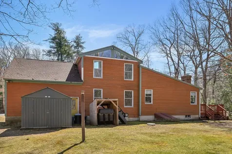 11 Lincoln Drive Raymond NH 03077