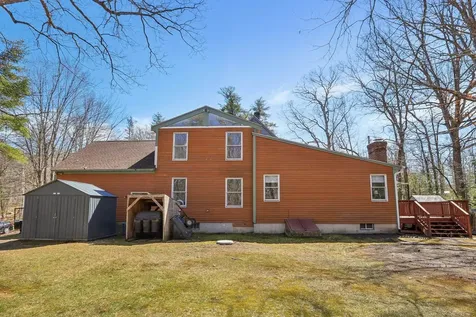 11 Lincoln Drive Raymond NH 03077