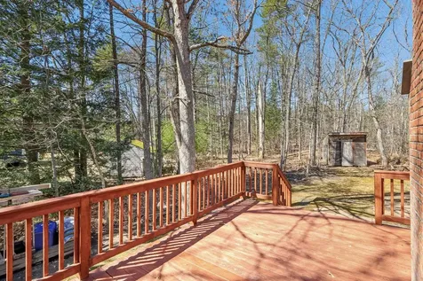 11 Lincoln Drive Raymond NH 03077