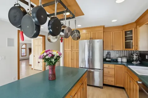 11 Lincoln Drive Raymond NH 03077