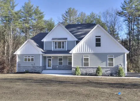 25 Indian Rock Road Bedford NH 03110