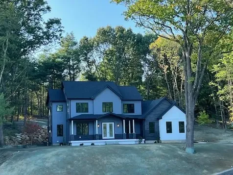 25 Indian Rock Road Bedford NH 03110