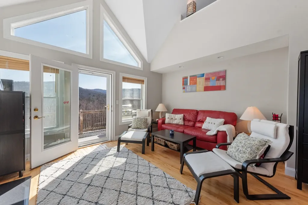 15 Carey Circle Thornton NH 03285