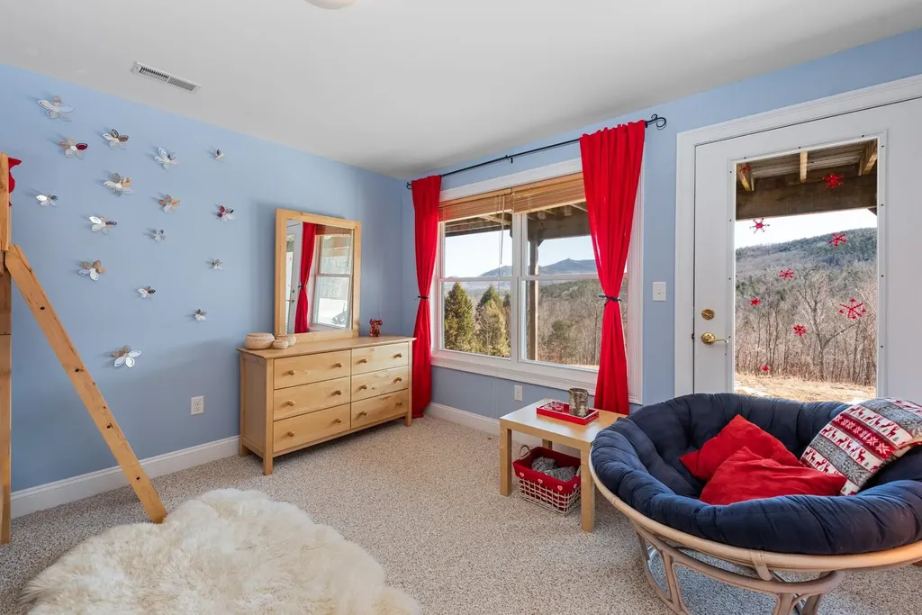 15 Carey Circle Thornton NH 03285