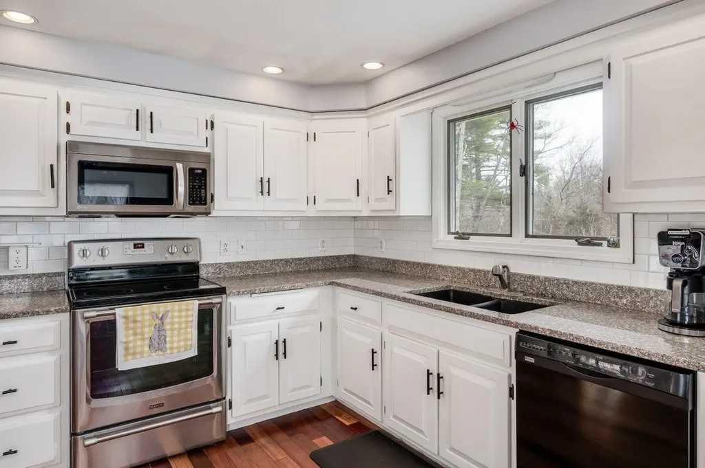 96 Bagdad Road Durham NH 03824