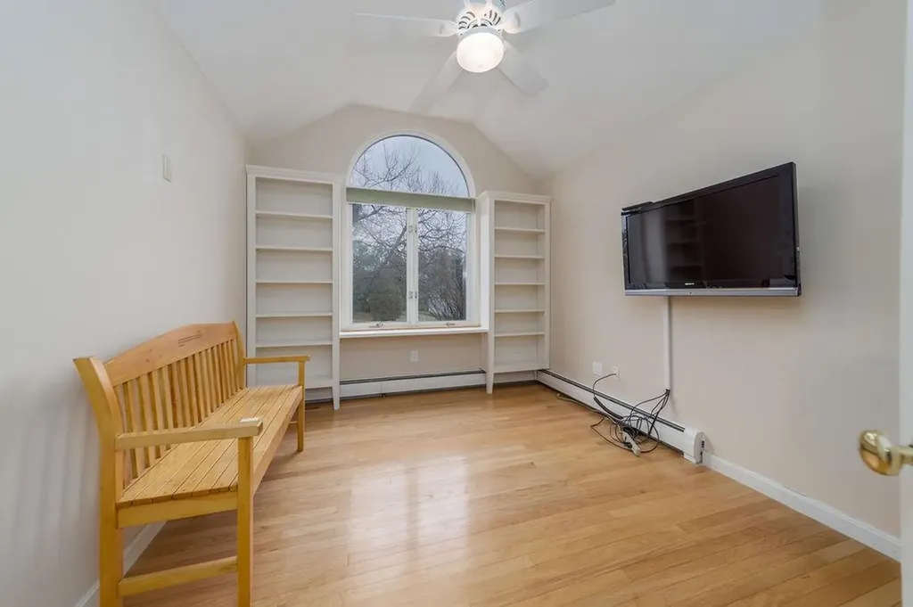 7 Skyline Way Hartford VT 05001