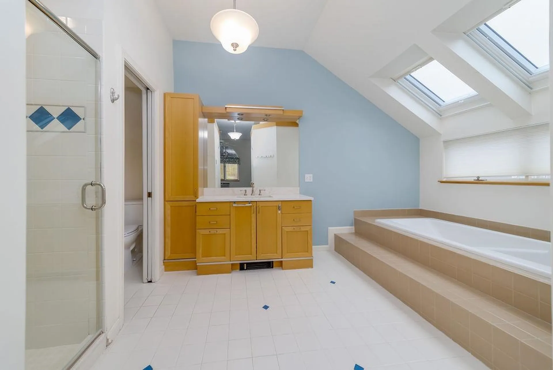 7 Skyline Way Hartford VT 05001