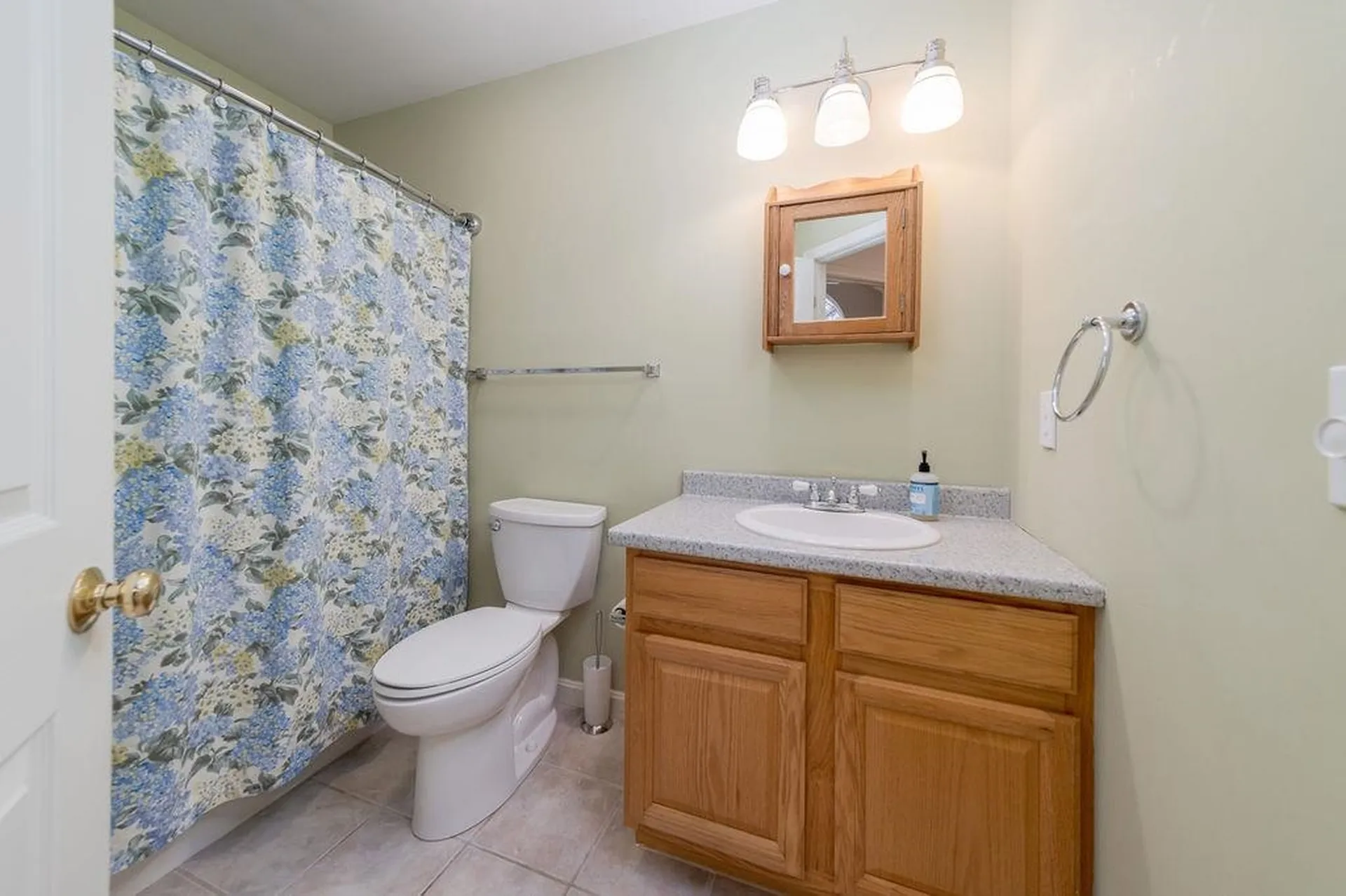 7 Skyline Way Hartford VT 05001