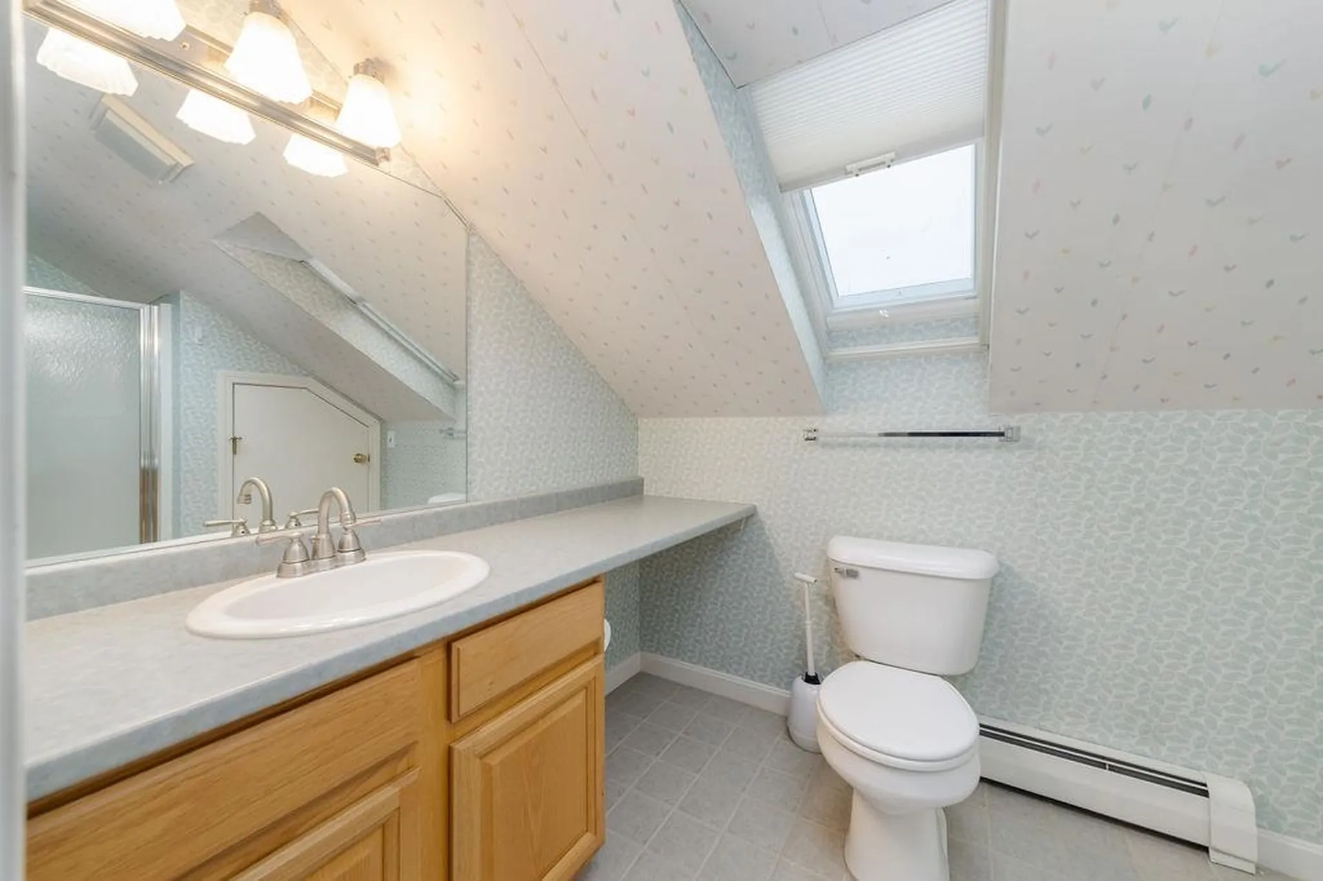 7 Skyline Way Hartford VT 05001