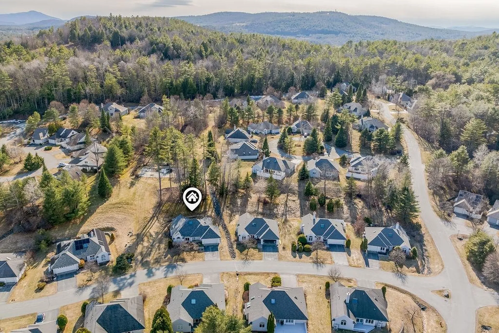 7 Skyline Way Hartford VT 05001