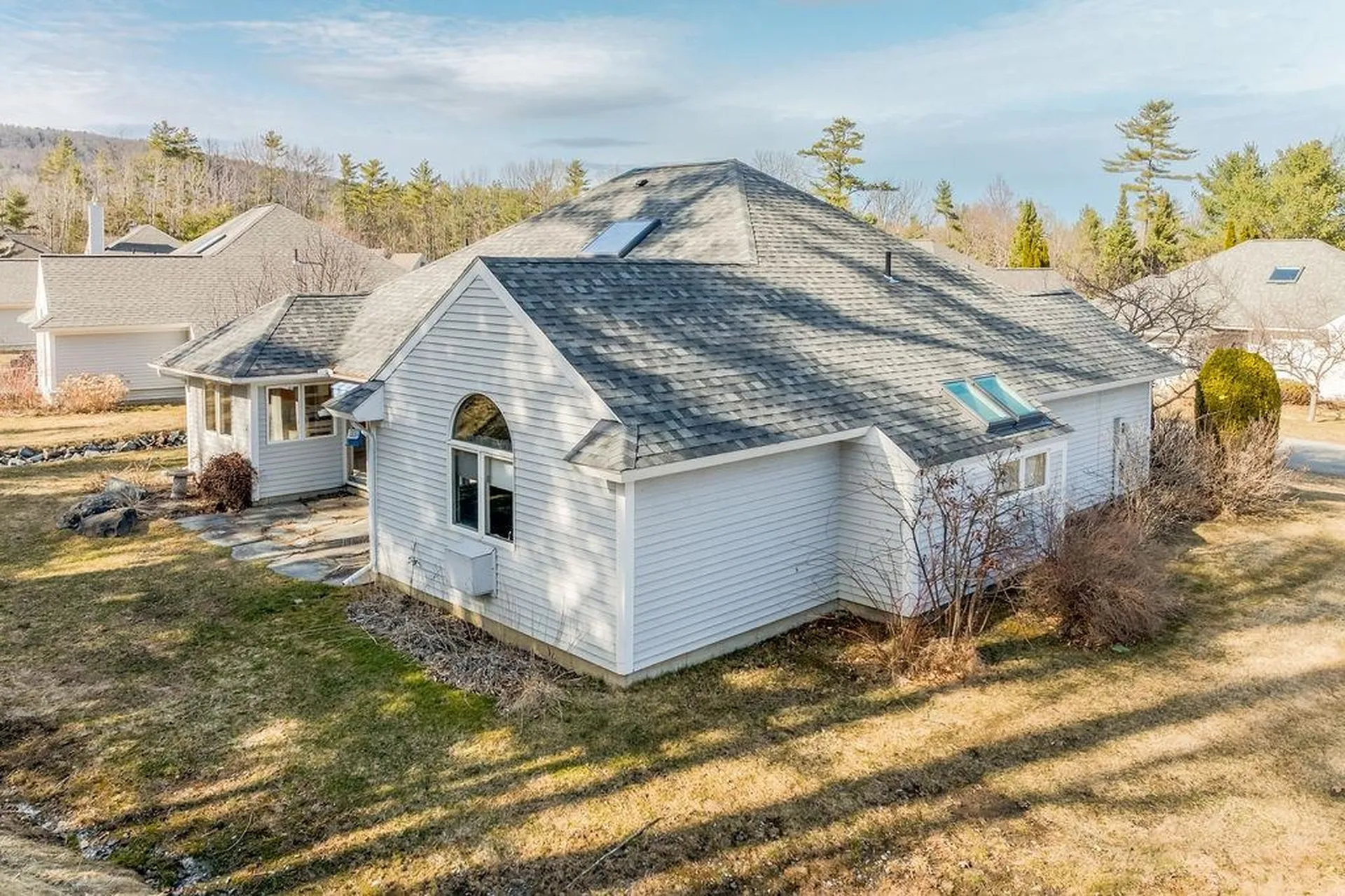 7 Skyline Way Hartford VT 05001