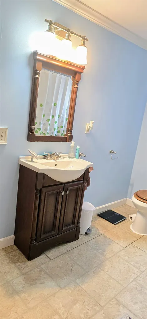 681 Phillips Road Glover VT 05875