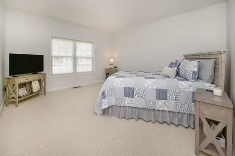 15 Lamplighter Village Road Windham NH 03087