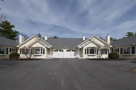 15 Lamplighter Village Road Windham NH 03087