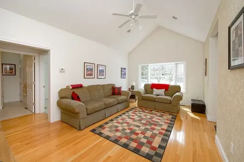 15 Lamplighter Village Road Windham NH 03087