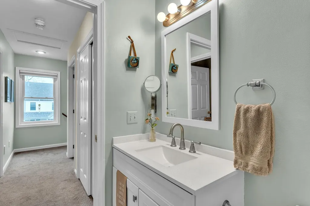 282 Ethan Allen Parkway Burlington VT 05408