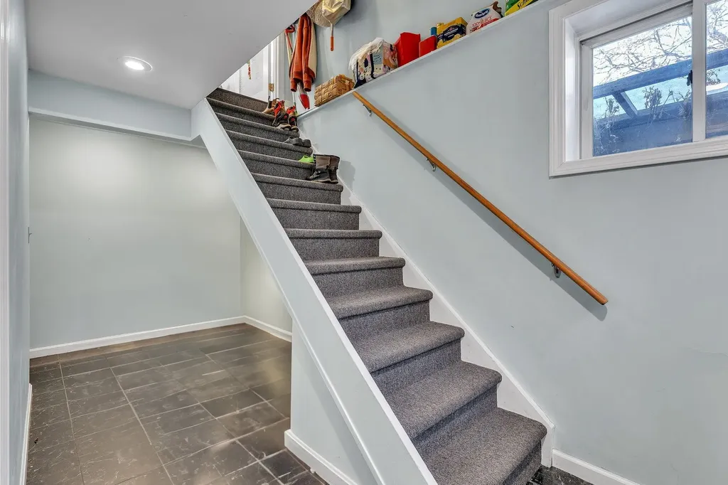 282 Ethan Allen Parkway Burlington VT 05408