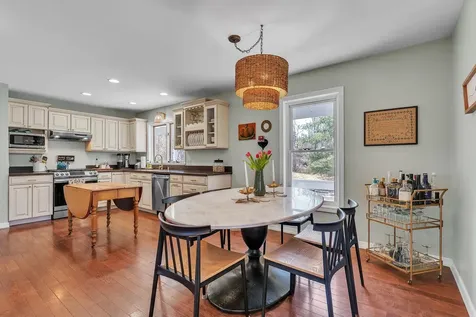 282 Ethan Allen Parkway Burlington VT 05408