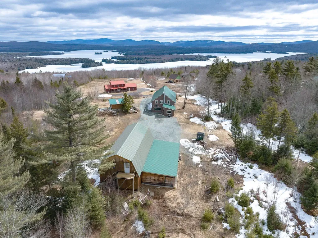 107 Lakeview Drive Errol NH 03579