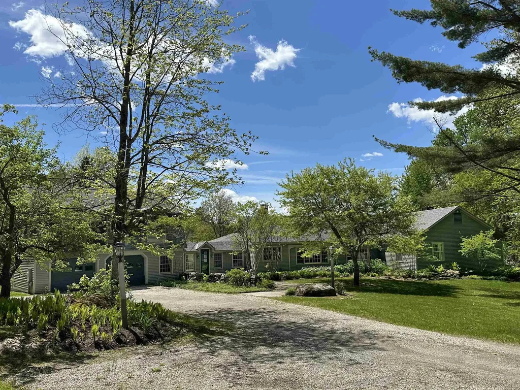 49 Burton Road Weston VT 05161