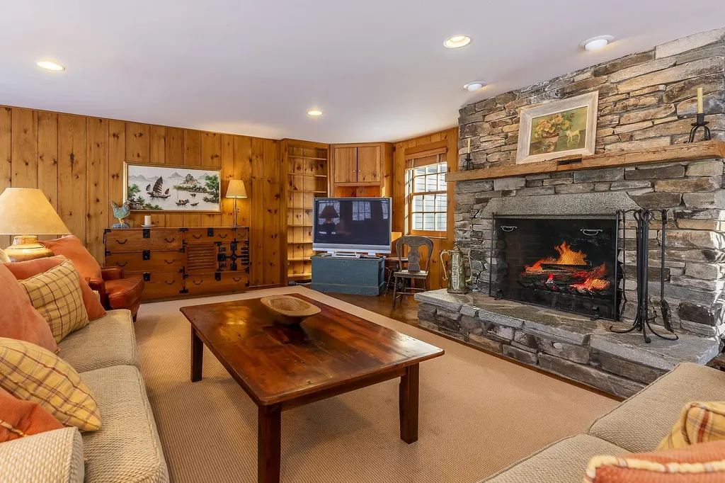 49 Burton Road Weston VT 05161