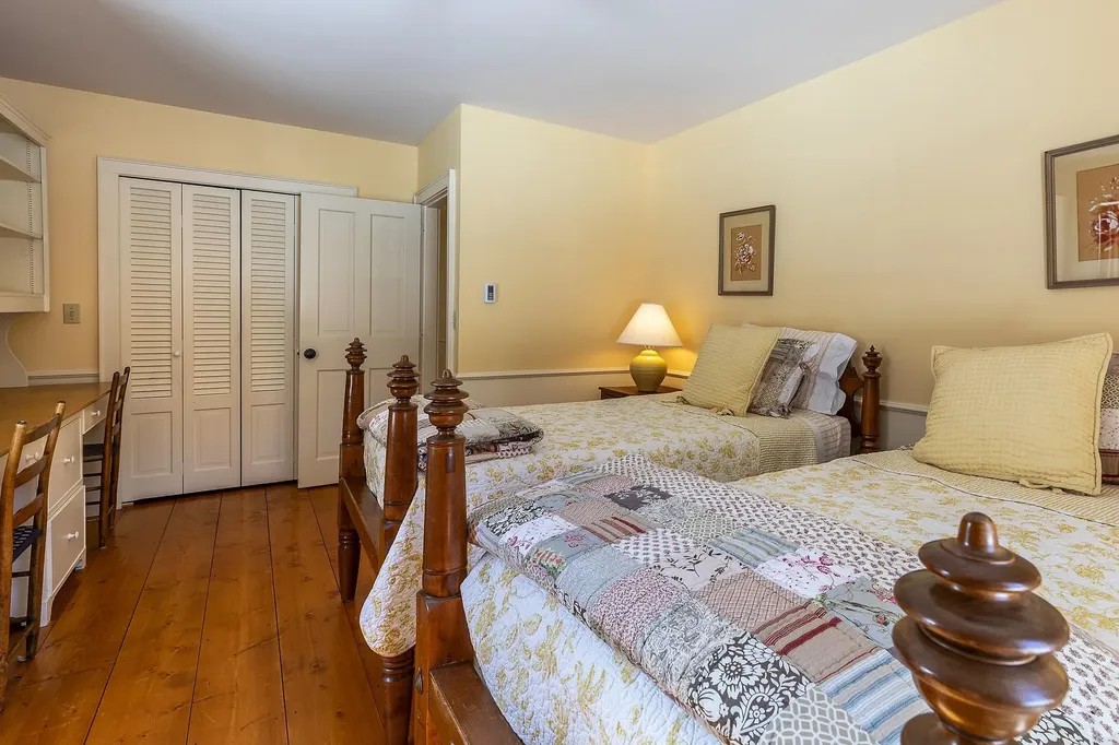 49 Burton Road Weston VT 05161