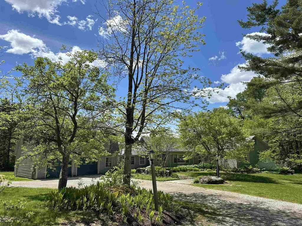 49 Burton Road Weston VT 05161