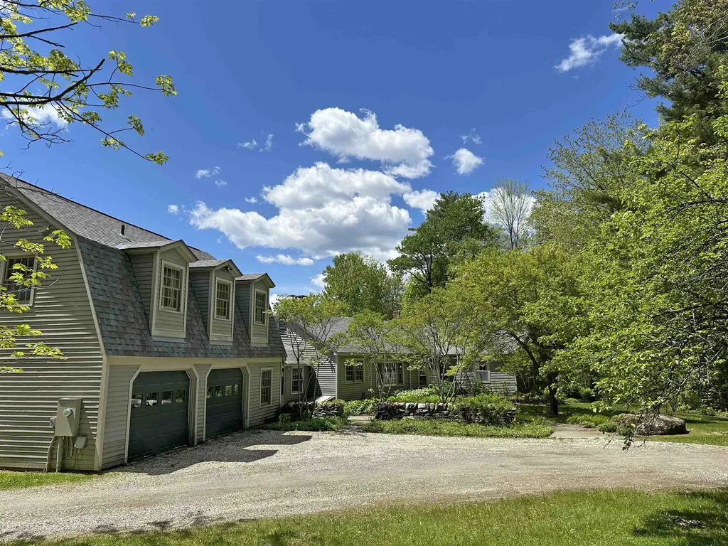 49 Burton Road Weston VT 05161