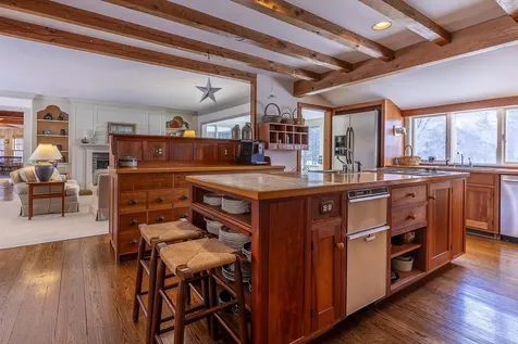 49 Burton Road Weston VT 05161