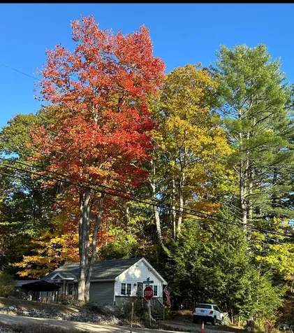 30 Hummingbird Lane Hillsborough NH 03244
