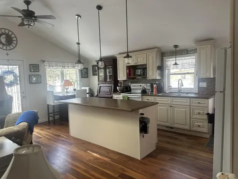 30 Hummingbird Lane Hillsborough NH 03244