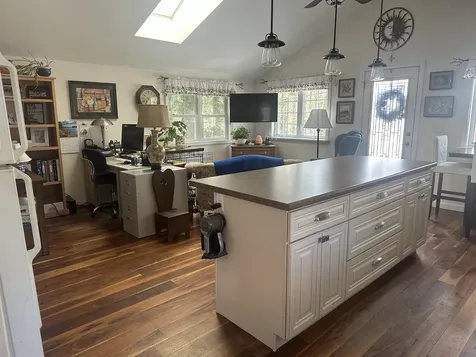 30 Hummingbird Lane Hillsborough NH 03244