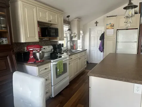 30 Hummingbird Lane Hillsborough NH 03244
