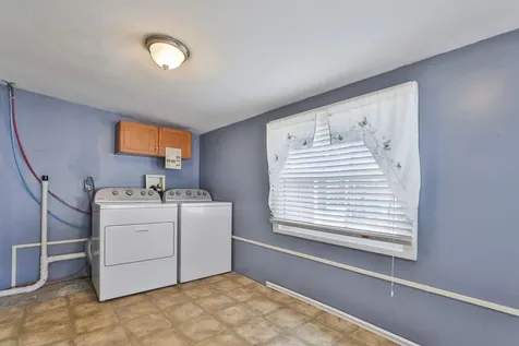 13 Satin Avenue Nashua NH 03062