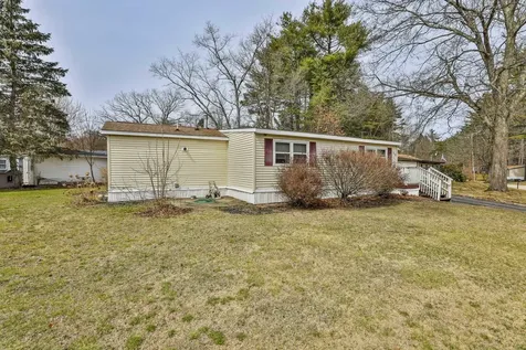 13 Satin Avenue Nashua NH 03062