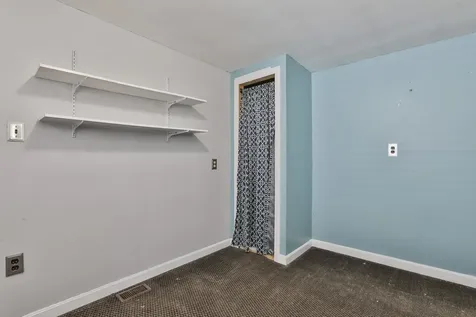 13 Satin Avenue Nashua NH 03062