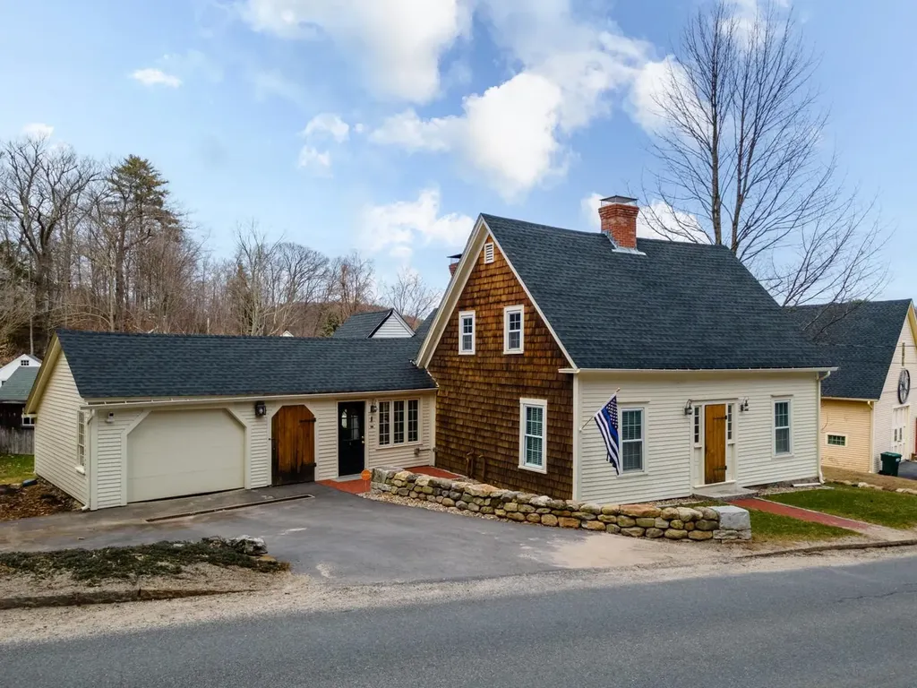 6 Old Coach Road New Boston NH 03070