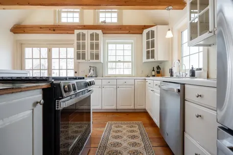 6 Old Coach Road New Boston NH 03070