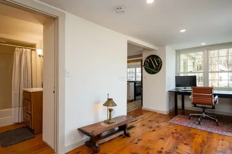 6 Old Coach Road New Boston NH 03070