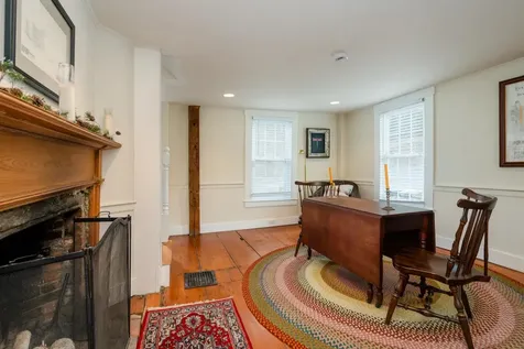 6 Old Coach Road New Boston NH 03070