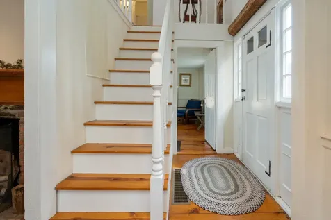 6 Old Coach Road New Boston NH 03070