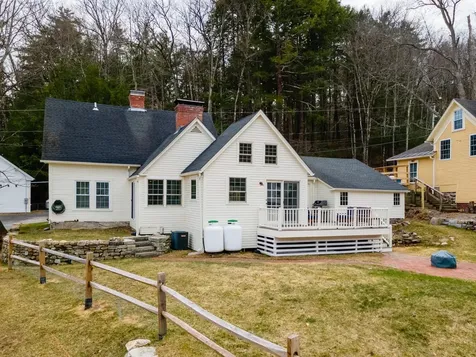 6 Old Coach Road New Boston NH 03070