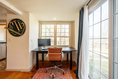 6 Old Coach Road New Boston NH 03070