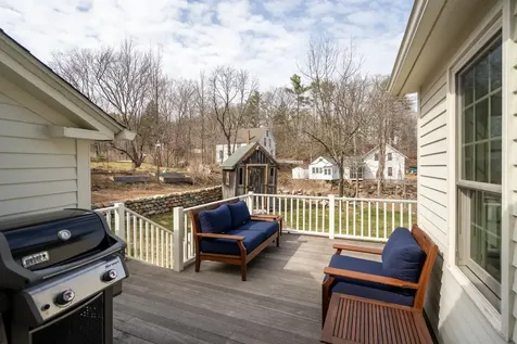 6 Old Coach Road New Boston NH 03070