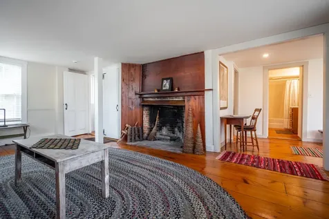 6 Old Coach Road New Boston NH 03070