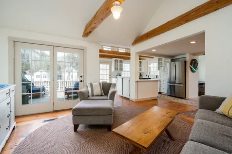 6 Old Coach Road New Boston NH 03070