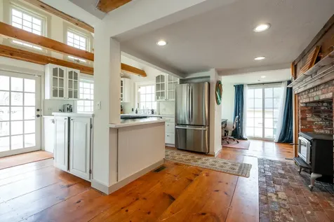 6 Old Coach Road New Boston NH 03070