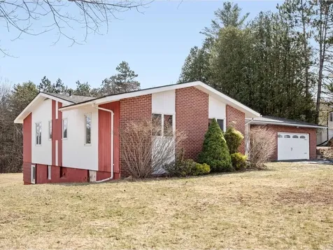 32 Hackamore Road Montpelier VT 05602