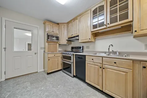 21 Revere Drive Hinsdale NH 03451